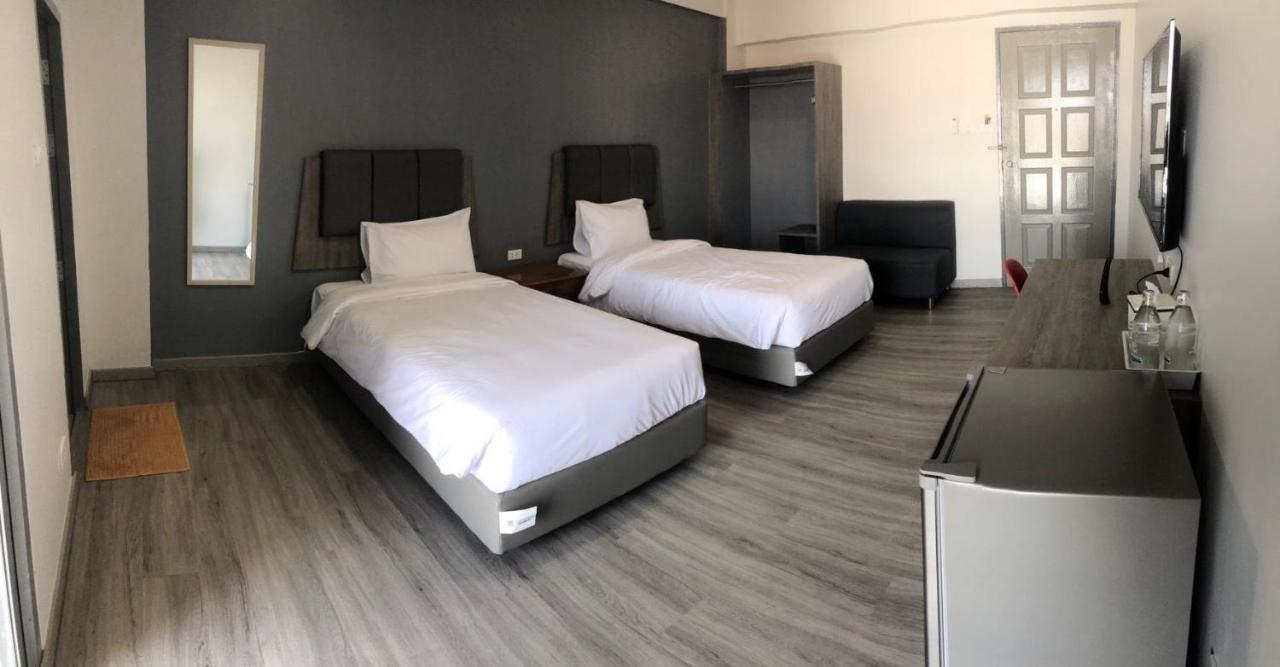 Neo Hotel Khon Kaen Extérieur photo
