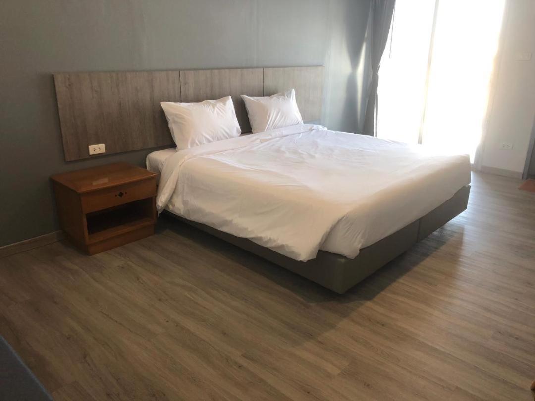 Neo Hotel Khon Kaen Extérieur photo